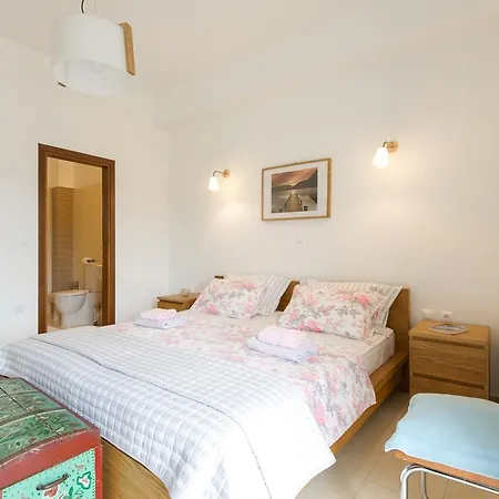 Daniil's Luxury And Agios Antonios (Macedonia)